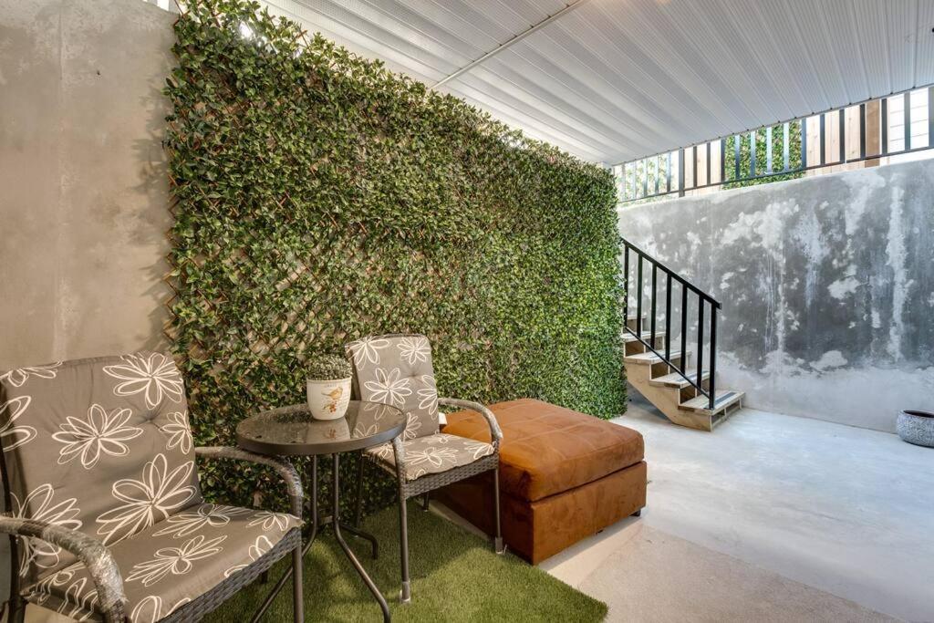 Guest Suite In South 서레이 외부 사진