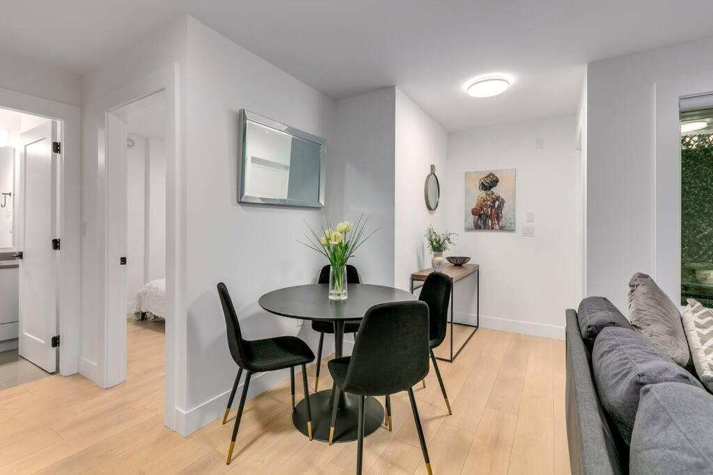 Guest Suite In South 서레이 외부 사진